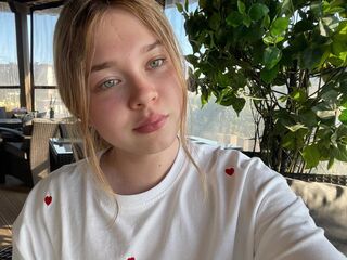 adult live cam KendallHennig