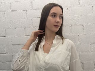 camgirl shaving pussy KieshaBurgie