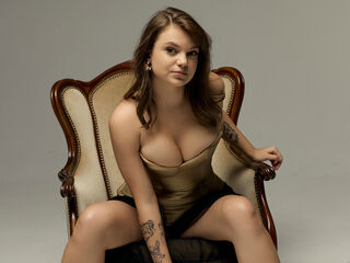 naked webcam girl KiraBlake