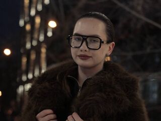 nude camgirl picture LatanyaDunkley