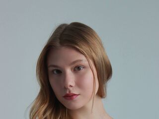 live webcam model LavonAllara