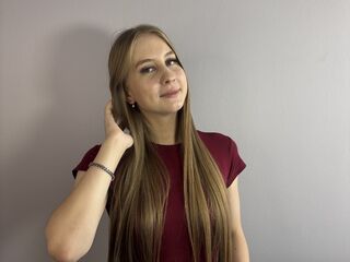 free chat room LeolaHunkins
