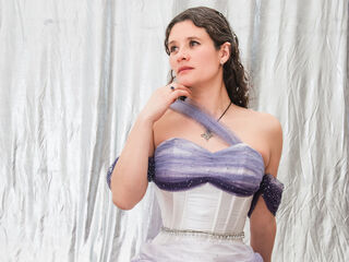 naughty cam girl fingering shaved pussy LiaDlv