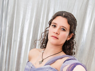 camslut masturbating LiaRoms