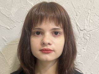 live webcam performer LillyMilly