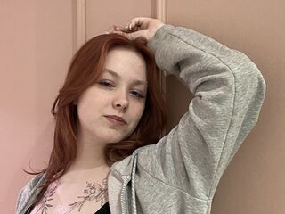 naughty camgirl LindaBenne