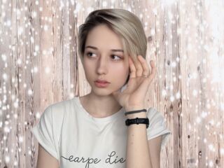 camwhore nude LinetteHackworth