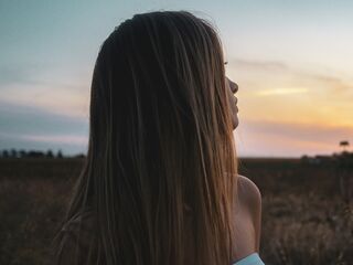 camslut fingering wet pussy LisaNorthwe