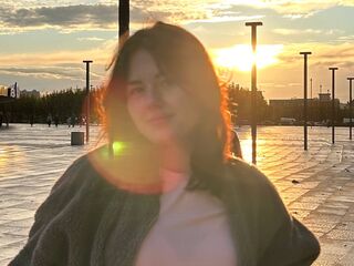 naked webcam girl photo LisbethSzoc