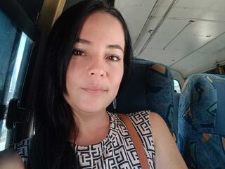 naked webcam girl LunaBejarano