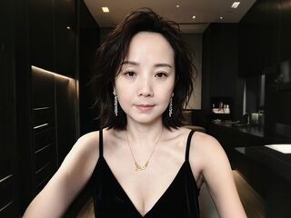 live webcam performer LunaYao