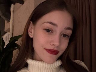 hot chatroom MaeBroadway