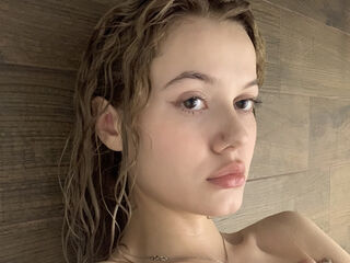 beautiful camgirl MaidaHoster