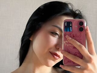 closeup webcam MalorieDelgreco