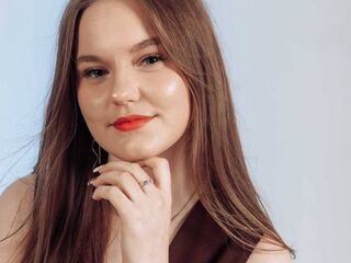 camgirl masturbating with dildo MaryamOropesa