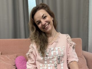 camgirl masturbating with sex toy MaryanaWinsor