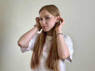 hot strip tease webcam MaudBasil