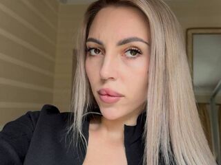 fingering girl cam picture MelisaDee