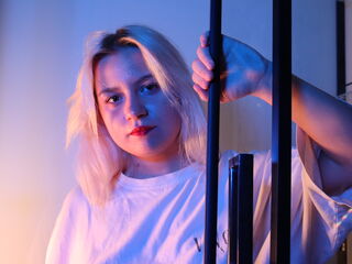 fingering girl webcam  MicheleColeman