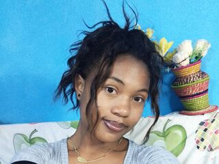 naked camgirl MioraRiva