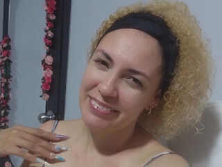 cam girl live cam MireyaVidal