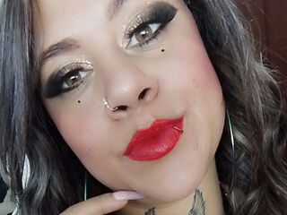 closeup cam MonicaMiranda