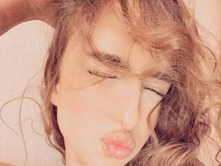 streaming live webcam MyraRidler