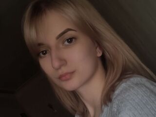 cam girl playing with dildo NatachaKoepf