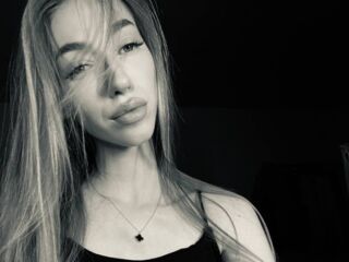 nude camgirl photo NikkiTenerovich