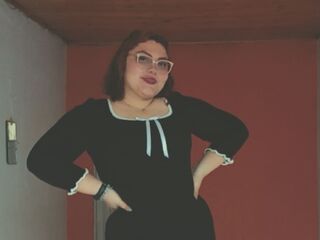 cam strip tease NovaStuart