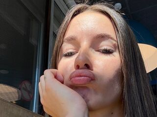 nude gamgirl OdetteWingler