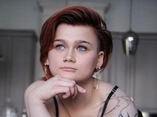 Kinky webcam girl PeachAveline