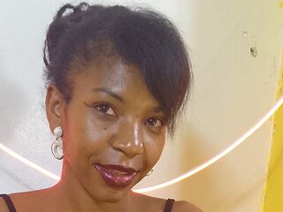 live striptease PinahGloria