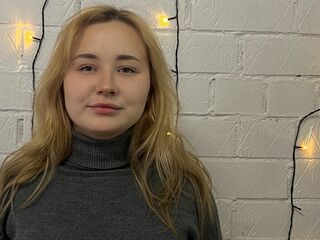 camwhore shaving pussy PollySausedo