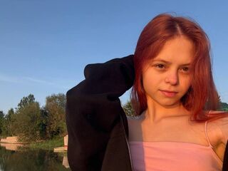 nude webcamgirl photo RebaDoty