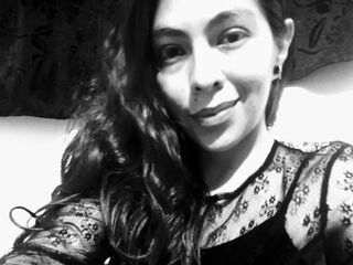 naughty cam girl masturbating with dildo RomaNof