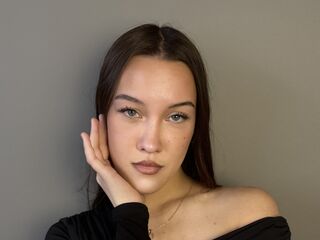 live chatroom RosannShrier