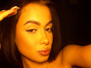 naked camgirl masturbating RuthieMichieli