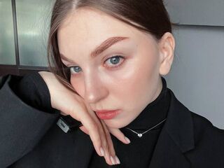free live sexcam SabrinaMoun