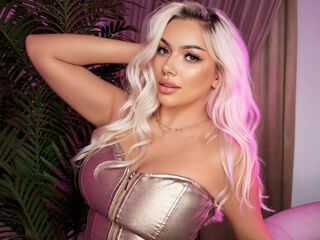 camslut masturbating SelenaMist