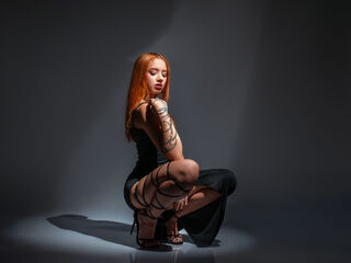 hot strip tease cam SerenaJaramillo