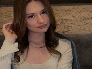 adult chat room SereneLee