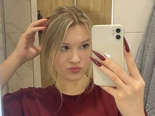 naked cam girl masturbating SkyeDavi