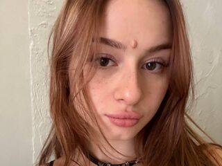 cam girl playing with dildo StacyJenice
