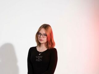 webcam chat SuzanGoldstein