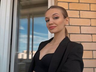 free live cam chat SuzanUemura