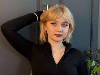 sexcam photo UdelaGoodhart