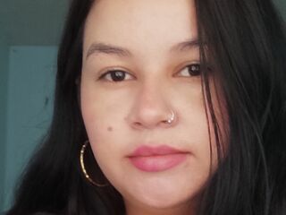 camslut showing tits VeliaMoon