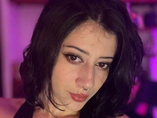 naughty cam girl fingering shaved pussy VelveNox