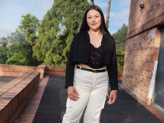 camgirl playing with sex toy VictoriaMilan